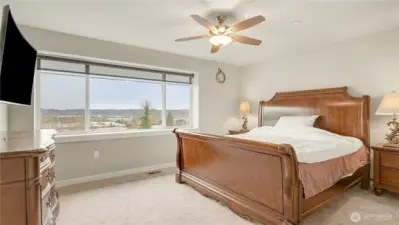 Welcome to the primary bedroom!