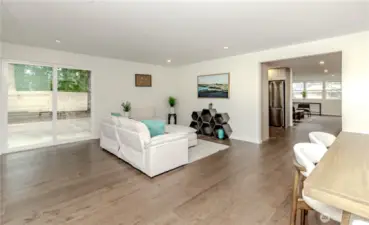 Large Open area w/Dining area.