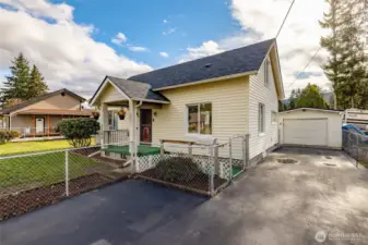 Let's Checkout the Outside and Yard!