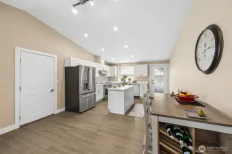 Kitchen & Eating space