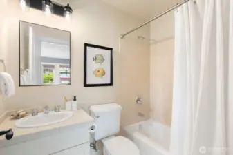 Second en-suite bath.