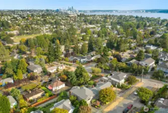 Just a quick commute to downtown, SLU. The Magnolia Village is only a few blocks away!