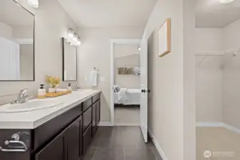 Photographs are for illustrative purposes only. Features, finishes, interior/exterior colors, landscaping and floorplan shown may vary from actual homes built