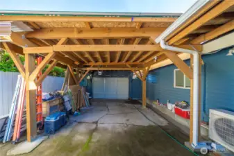 Carport/garage for 3 vehicles