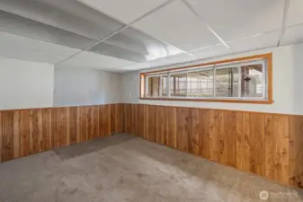 Additional lower bonus space.