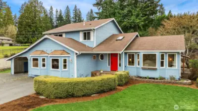 Welcome to this charming Snohomish home.