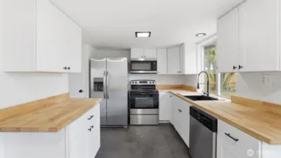 Brand new kitchen and all new stainless steel appliances