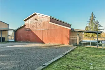 48x48 barn with 60AMP panel.