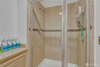 Primary shower