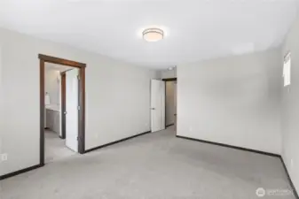 Expansive primary suite