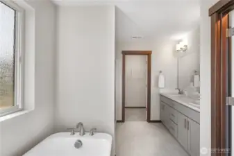 Five-piece primary bath w/ walk in closet!
