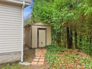 Flex-use outbuilding.