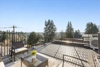 360-degree views of the city and the Sound.