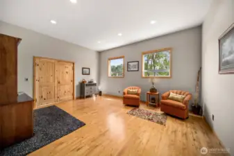 Hobby space/ extra bedroom area