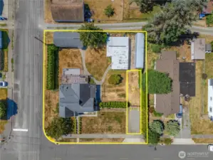 Drone photo of the lay-out of the property.