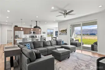 Great welcoming & entertaining space ... from inside ... to outside!