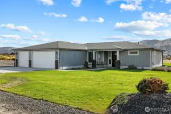 There is room on this lot alone for a hangar plus a pool! ... by combining the next door parcel, you can design your own Pilot's Dream estate!