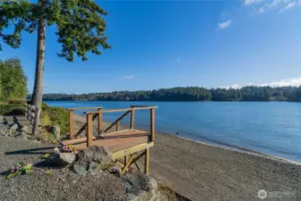 This beautiful site is perfect for beach combing, water activities, fishing, shellfish harvesting, and recreation.  You'll love the frequent orca activity and local boats launching nearby.