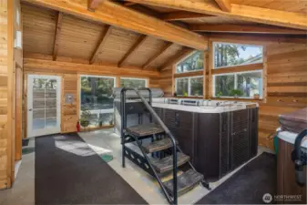 Welcome to the Natatorium!  Complete with a large swim spa & hot tub (to the far right)....