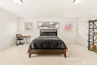 4th bedroom/ or bonus room!?