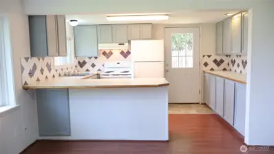 Dining room into the kitchen