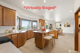 *Virtually Staged* Large kitchen w/tons of storage