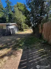 long side yard