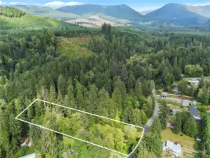 Lot 7 River n Forest Property boundary lines on this picture are estimates