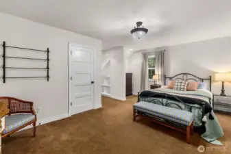 Large 2nd Bedroom upstairs