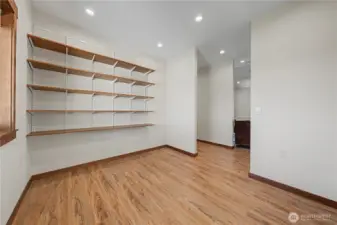 Room #4... Craft Room...