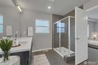 5 Piece / Dual Sinks in Primary Suite