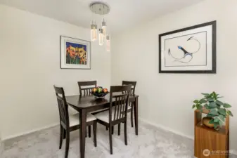 yep! dining area, newer carpet through-out!