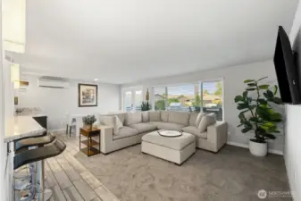 Upstairs living/dining room