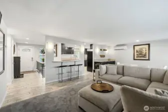Upstairs living/dining room