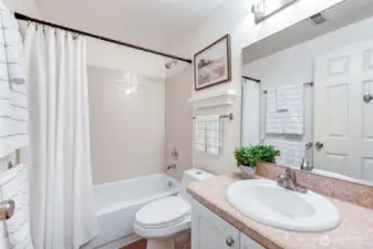 Primary ensuite bath