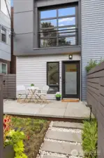 Modern living in Cap Hill! 2 bedrooms, 2.25 baths with an Office Nook (or workout space), and 1-car attached garage! Minutes to famed shopping, dining, and parks!