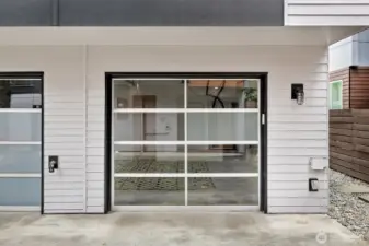 1-car attached garage is so hard-to-get!