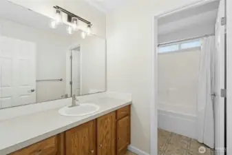 Upstairs main bathroom