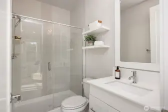 Bath for bedroom 5 of 5