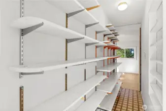 Walkthrough pantry