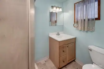 Apartment - bathroom with walk-in shower