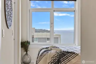 Wow! What a view to wake up to everyday!