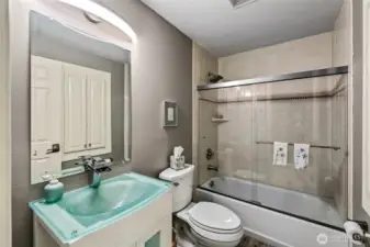 Full bathroom off the entry used for your day to day guests and overnight friends.
