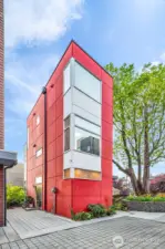 Beautiful stand alone home with no HOA dues, chalk full of upgrades (blinds, black out curtains, Kitchen Aid deluxe appliances (gas cooking and fire) hardwoods throughout and simply a stunning 3 bed 2.5 bath home in Squire Park area of Seattle on Capitol Hill!! (reserved parking, carport or additional storage included)