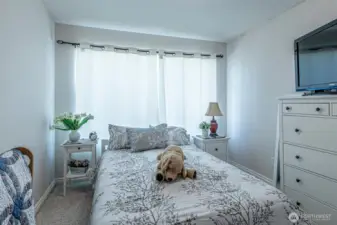 2nd Bedroom