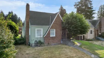 Classic 1940’s 4-Bedroom Gem Near UPS & Proctor District w/ Almost New Roof and fresh Exterior Paint