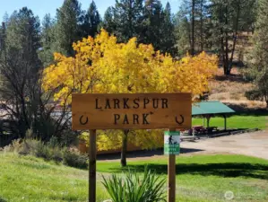 Twin Lakes Community Larkspur Park is a wonderful amenity for 5 Chase Road to enjoy. Large Greenbelt area is maintained by HOA. Convenient parking area. Covered picnic area including grills for summer BBQ.