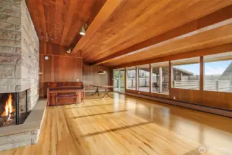 Expansive 4,000+ sq ft interior.