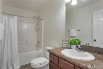 upstairs full bathroom