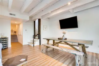 Seller has extensive track record renting this space out on Airbnb for $30,000+ per year.